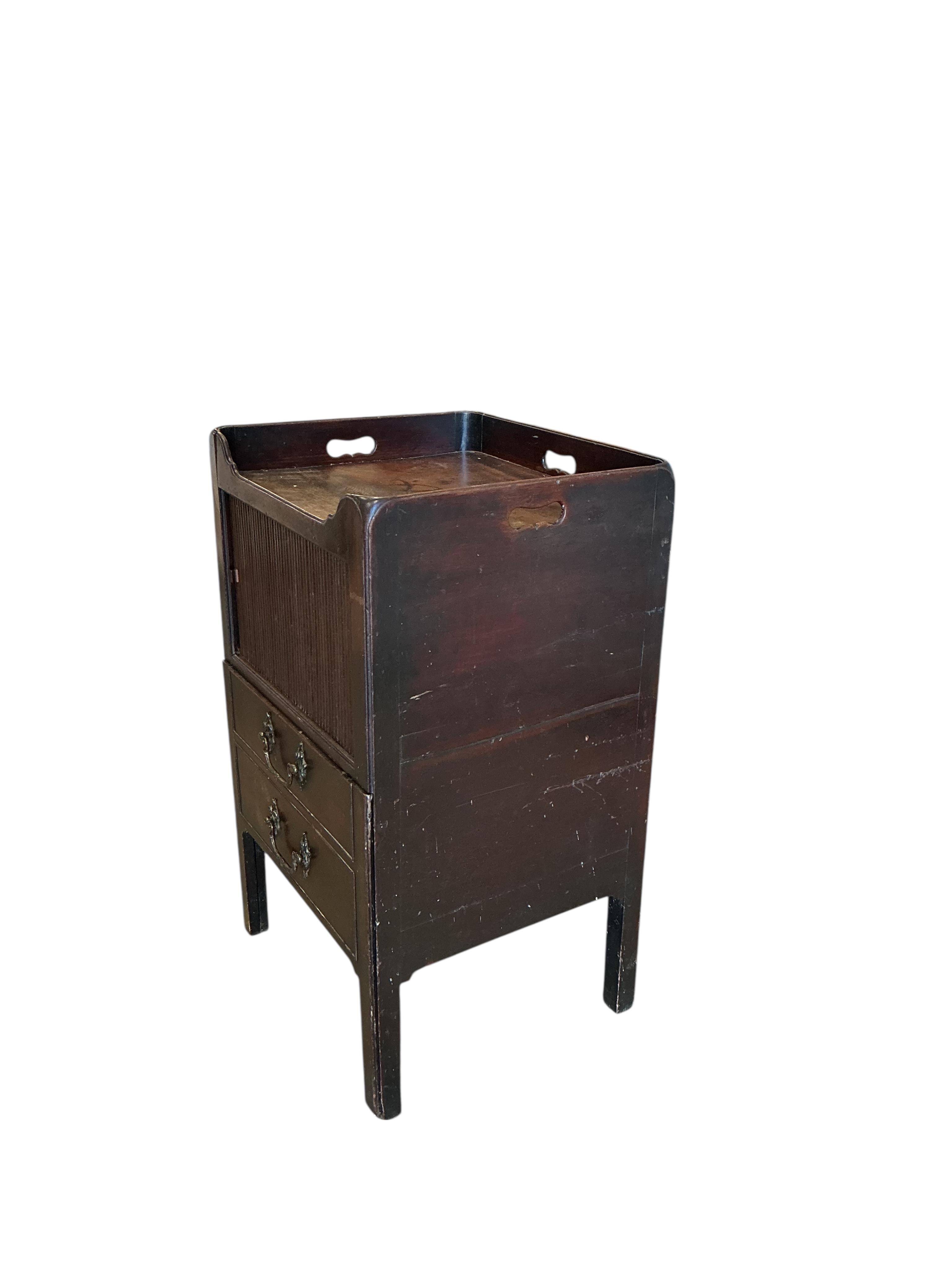 A George III mahogany tray top bedside cabinet, width 46cm, depth 41cm, height 76cm